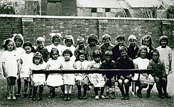 Group of Church of England School children about 1930 [Z50/142/236]